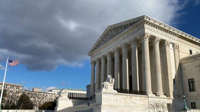 Anayasa Mahkemesi'nin tarihi oturumunda 'sifon sesi'