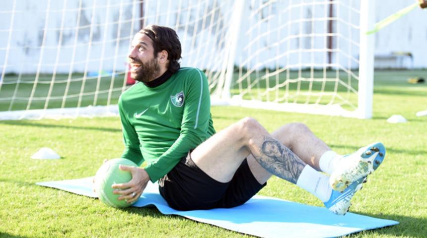 Denizlispor antrenmanlara devam ediyor