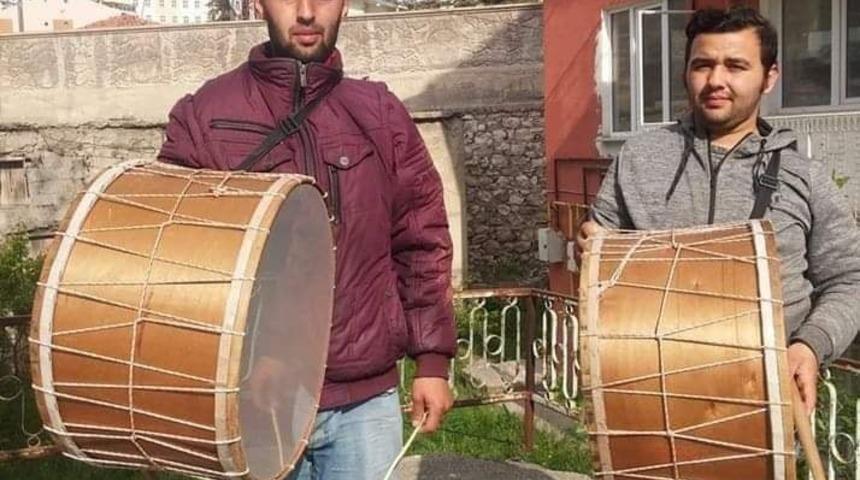 Davulcular i&ccedil;in her mahalleye bahşiş kutusu