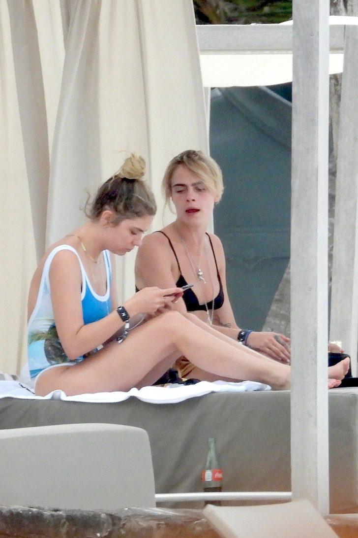 Cara Delevingne ve Ashley Benson ayrıldı  G2