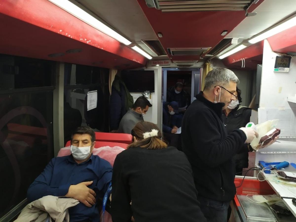 Muradiye&rsquo;de kan bağışı kampanyasına yoğun ilgi