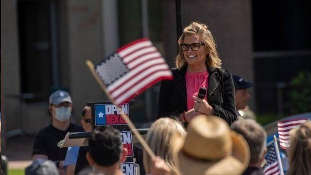 ABD'de yasağa rağmen salonunu açan kuaför, mahkemede özür dilemeyi reddetti, bir hafta hapis cezası aldı