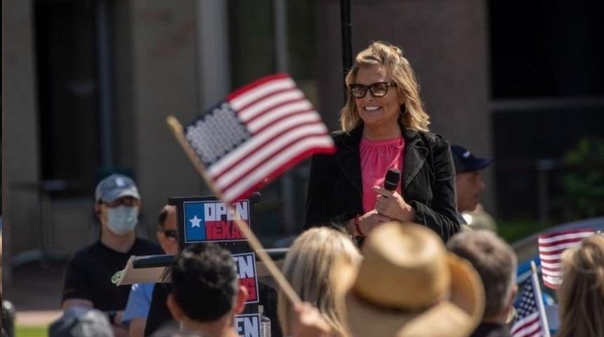 ABD'de yasağa rağmen salonunu a&ccedil;an kuaf&ouml;r, mahkemede &ouml;z&uuml;r dilemeyi reddetti, bir hafta hapis cezası aldı