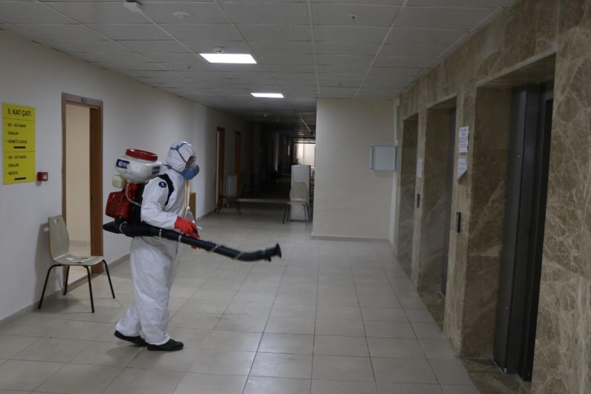 Kocaeli&rsquo;de karantina yurtları dezenfekte ediliyor