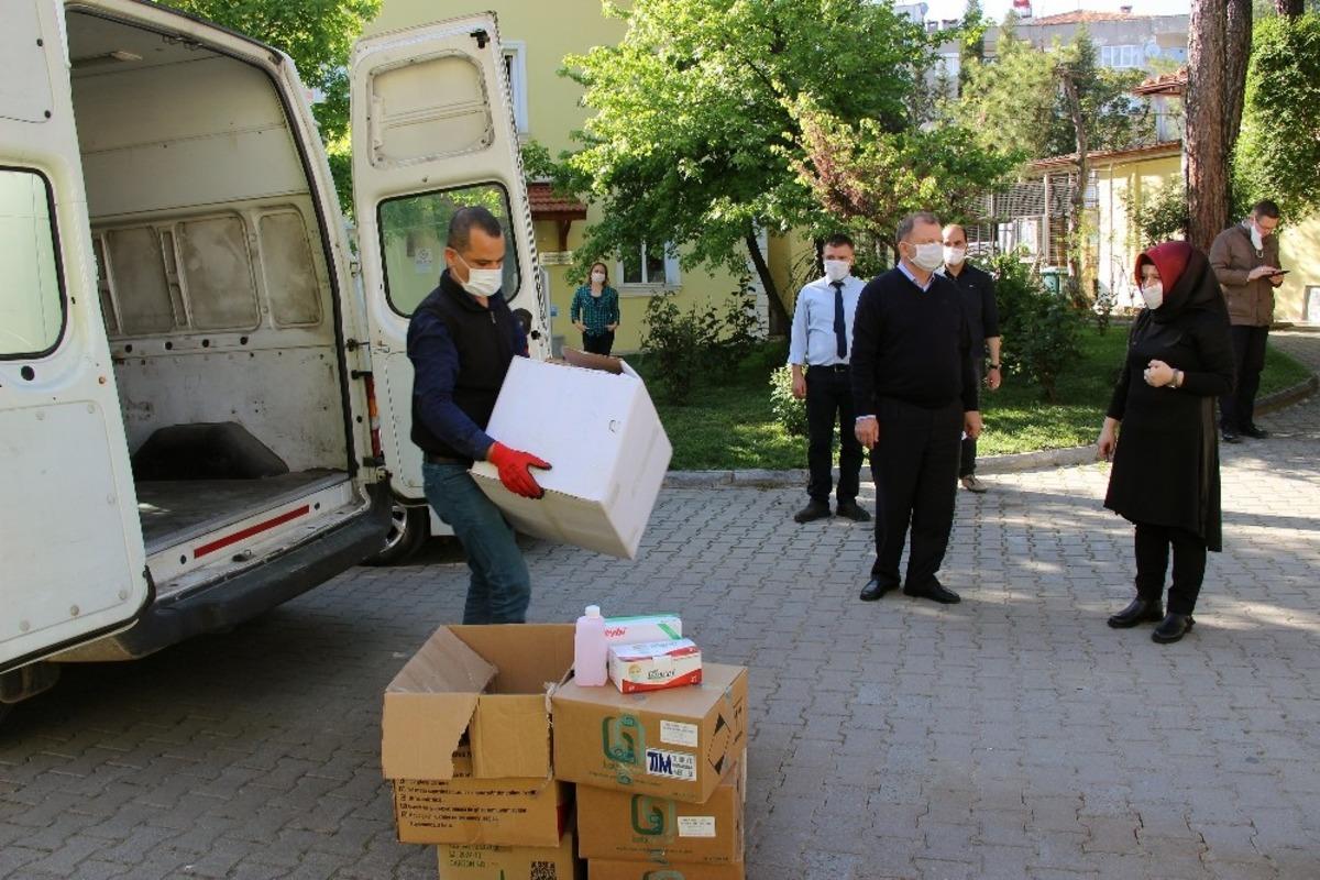 Berber ve kuaf&ouml;rlere dezenfekte ve koruyucu malzeme desteği