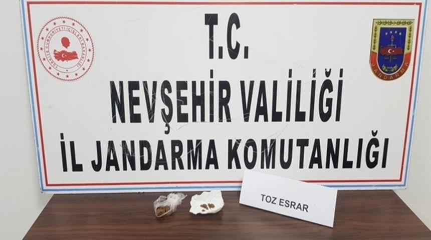 Jandarma ekipleri uyuşturucudan 1 kişiyi g&ouml;zaltına aldı