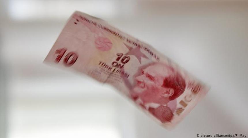 Euro 10 lirayı aştı