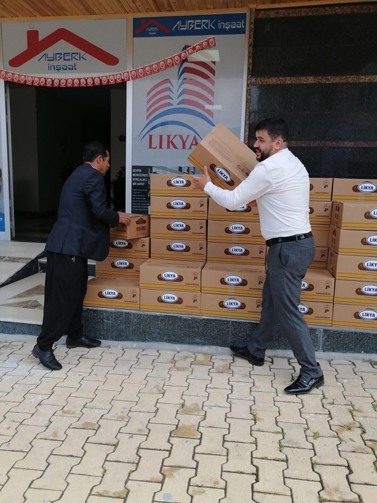 İş insanından k&ouml;yl&uuml;lere Ramazan yardımı