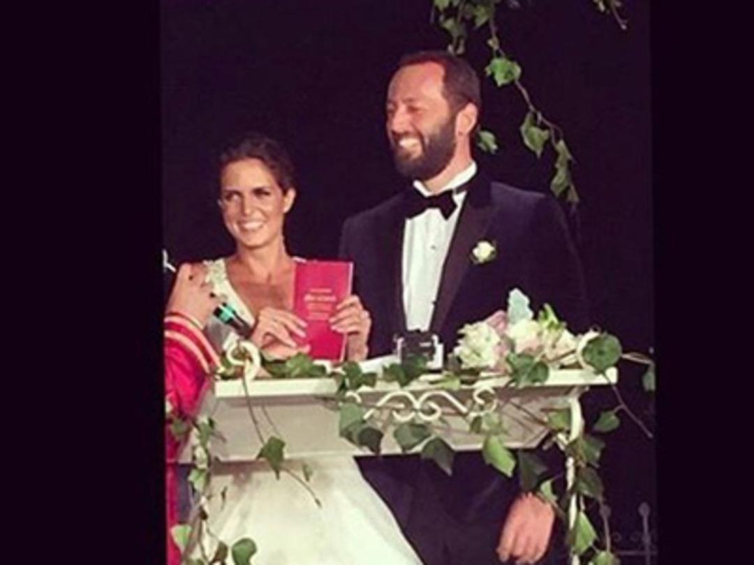 Oyuncu İpek &Ouml;zk&ouml;k evlendi