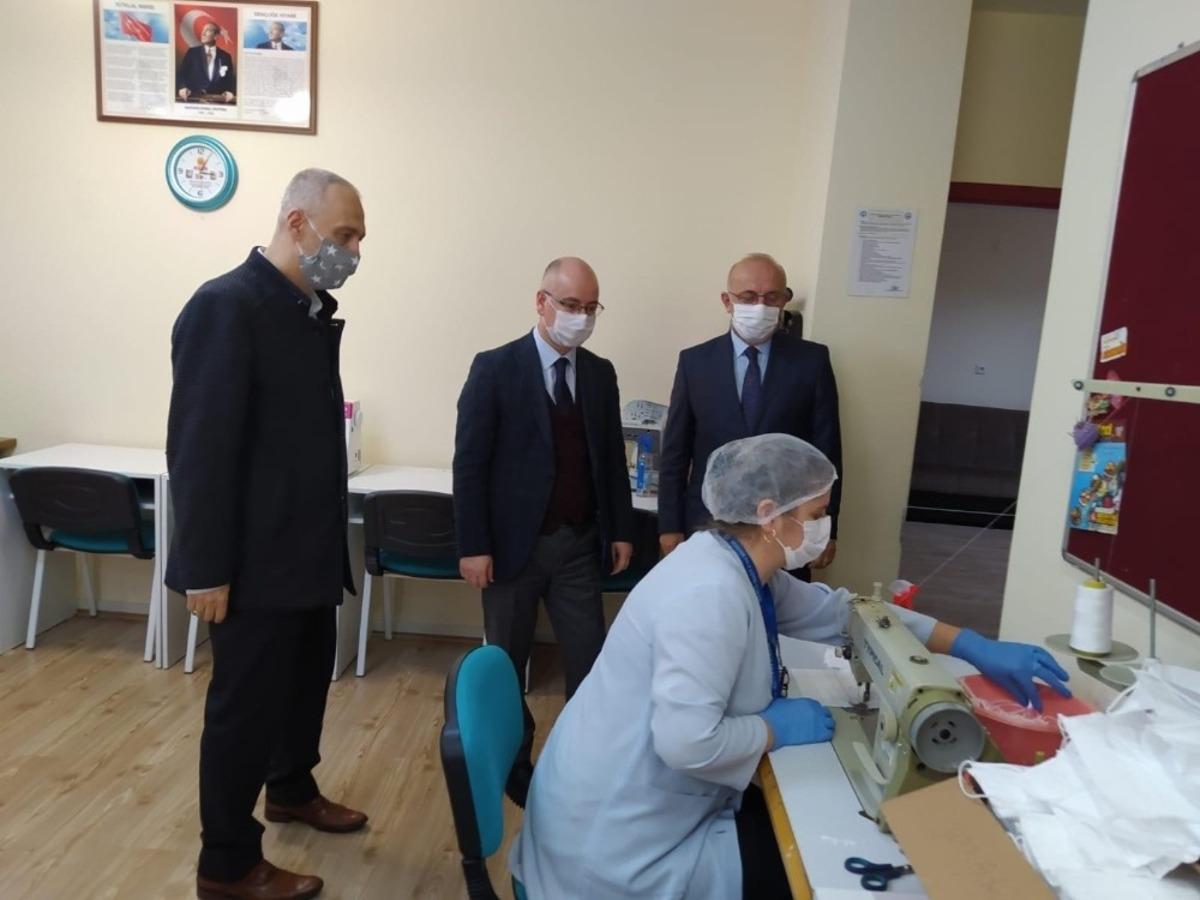 Boz&uuml;y&uuml;k HEM&rsquo;de maske &uuml;retim &ccedil;alışmaları devam ediyor