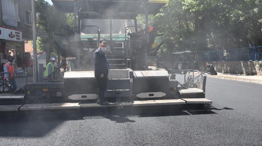 Bağlar’da asfalt çalışmaları devam ediyor