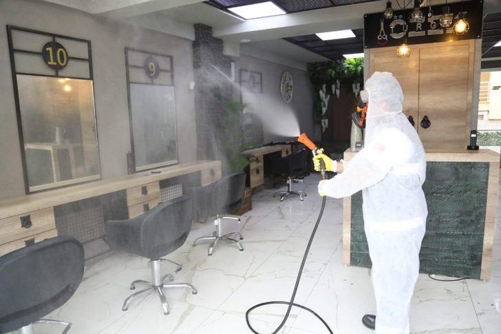 Pamukkale Belediyesi berber dükkanlarını dezenfekte etti G3