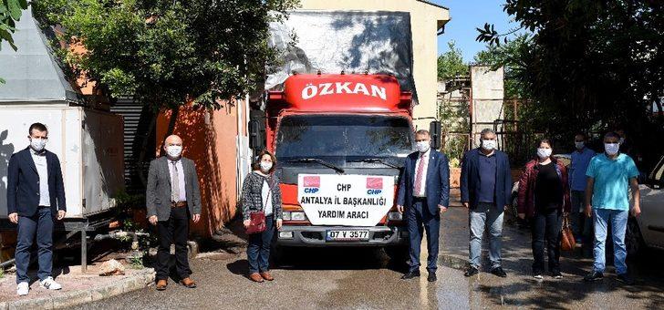 Muratpaşa aşevine bir kamyon sebze desteği G3