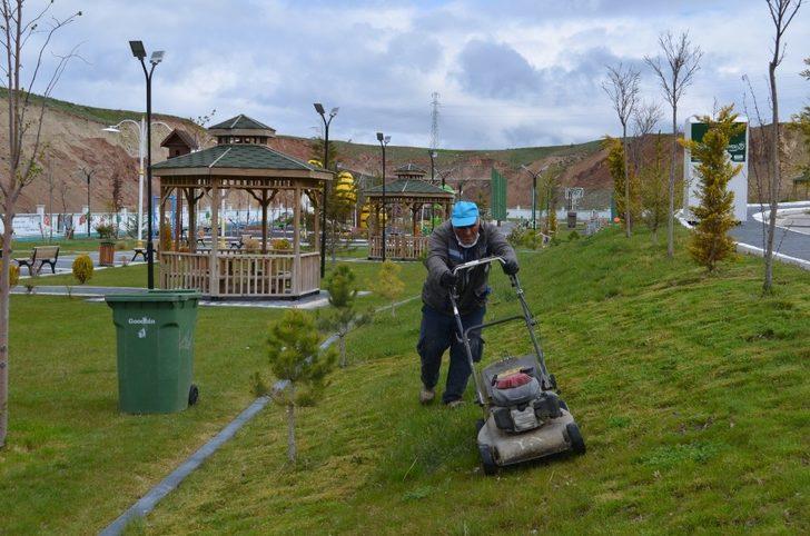 Bünyan’da yeşil alanlar ve parklarda çalışmalar devam ediyor G2