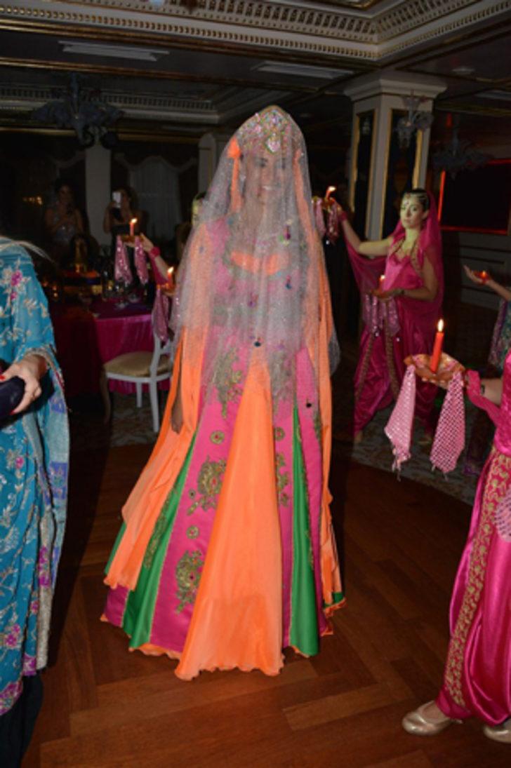 Ebru Şancı'ın seksi kına gecesi G2