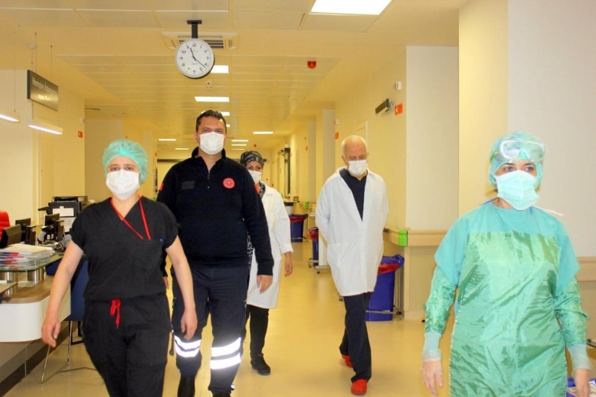 Koronavir&uuml;s&uuml; yenenlere imm&uuml;n plazma bağışında bulunma daveti