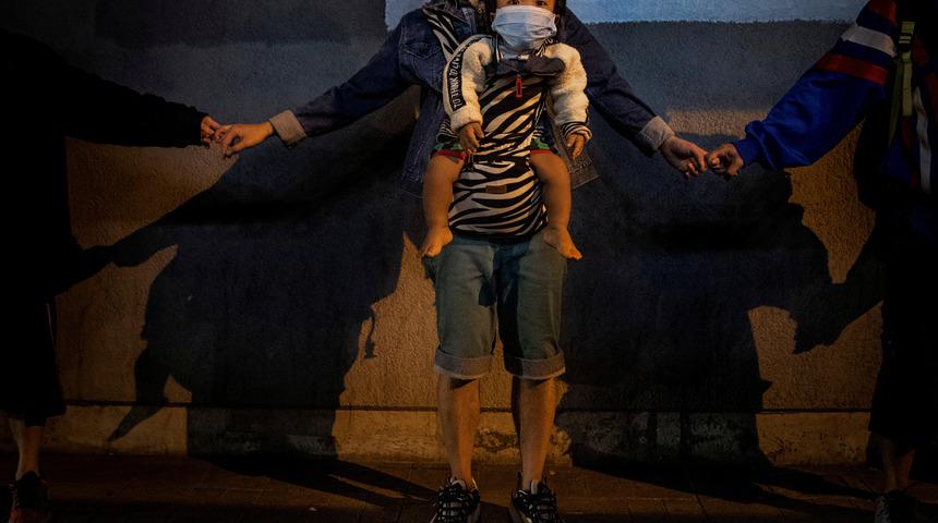 Hong Kong normal hayata dönüyor