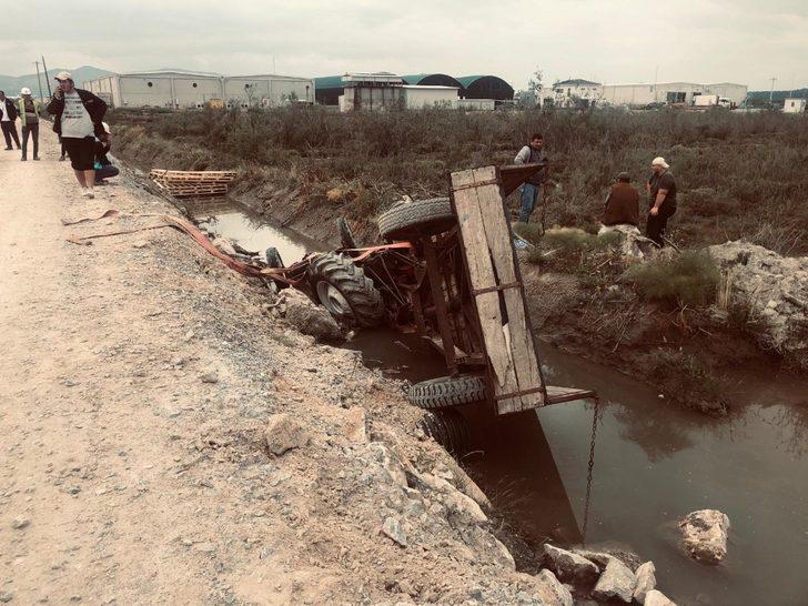 Ters dönen traktörün altında can verdi G5