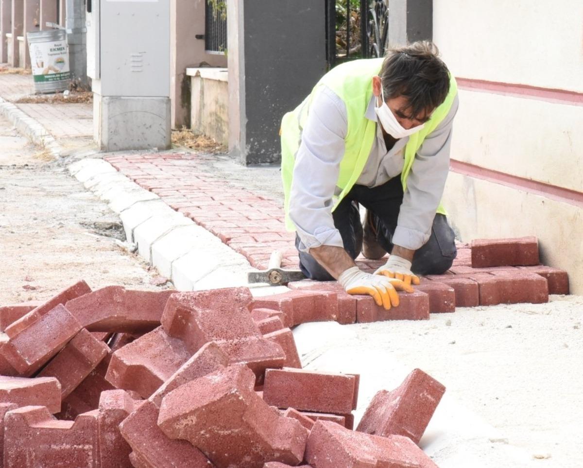 Toroslar Belediyesi parke taşlarını kendisi &uuml;retiyor