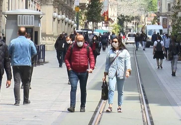 İstiklal Caddesi bugün de kalabalık G3