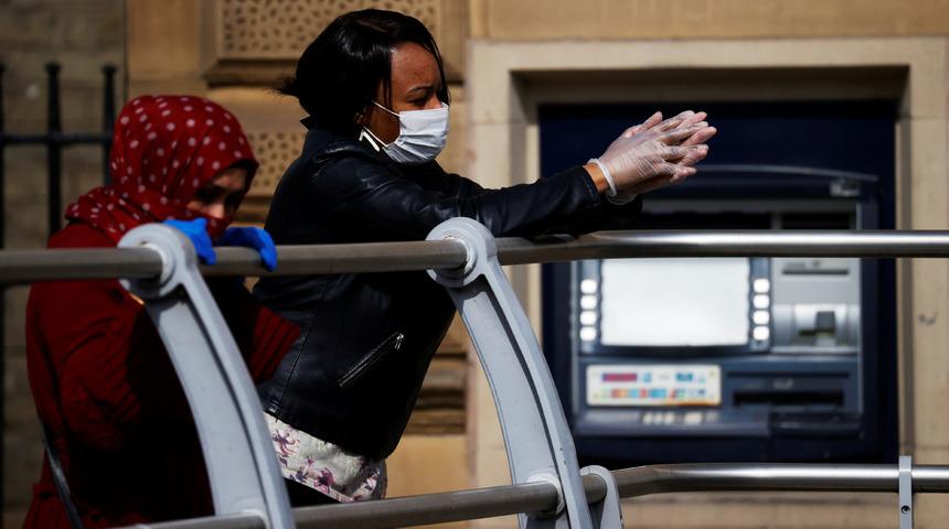 İngiltere'de &ouml;l&uuml;m riski siyahilerde daha fazla