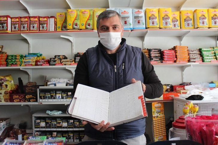 Gizli hayırsever bakkala girdi, 10 bin TL’lik borcu kapattı G2