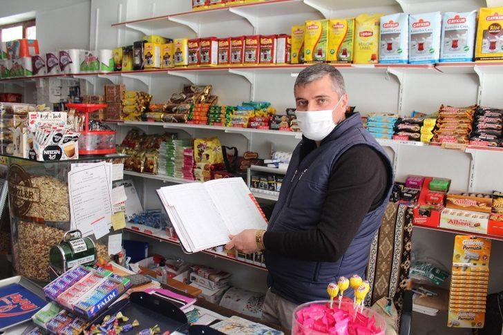 Gizli hayırsever bakkala girdi, 10 bin TL’lik borcu kapattı G3