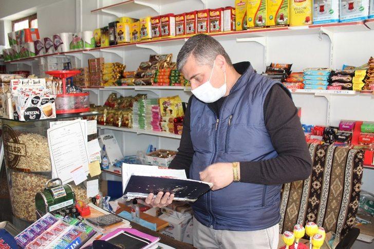 Gizli hayırsever bakkala girdi, 10 bin TL’lik borcu kapattı G4