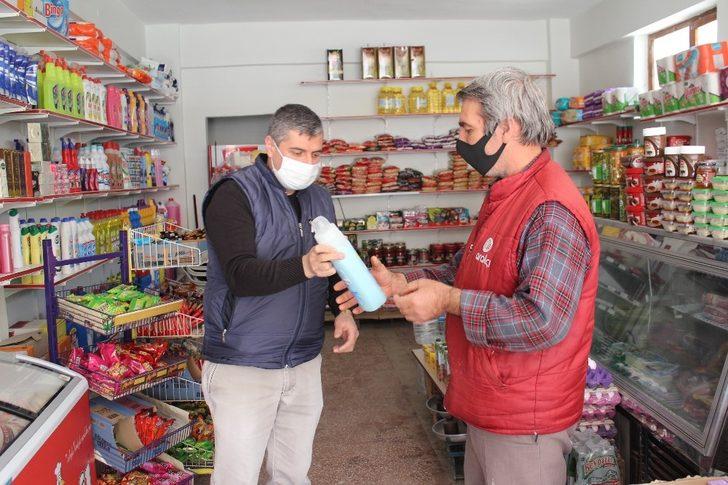 Gizli hayırsever bakkala girdi, 10 bin TL’lik borcu kapattı G5