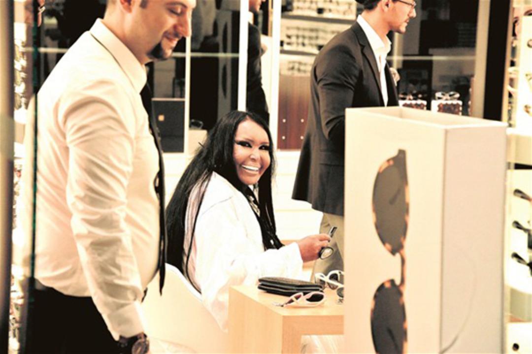 B&uuml;lent Ersoy para sa&ccedil;ıyor