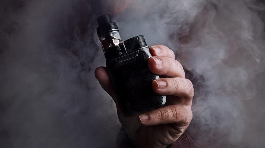 “Koronavirüs açısından elektronik sigaranın tütünden farkı yok”