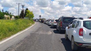 Yasak dinlemediler! Kilometrelerce kuyruk oluştu