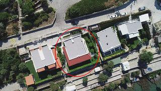 Yılmaz Özdil'in villasındaki kaçak eklentilerin yıkılması için tebligat gönderildi