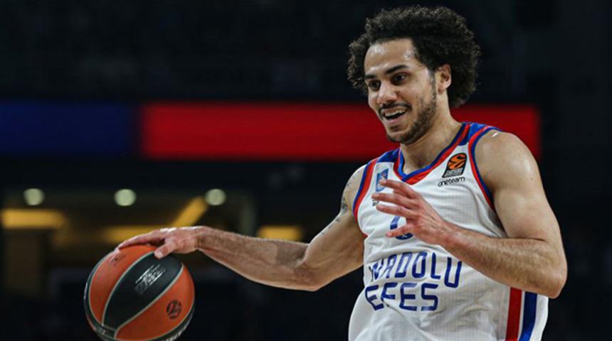 Anadolu Efes'in yıldızı Shane Larkin taraftarları özlüyor 