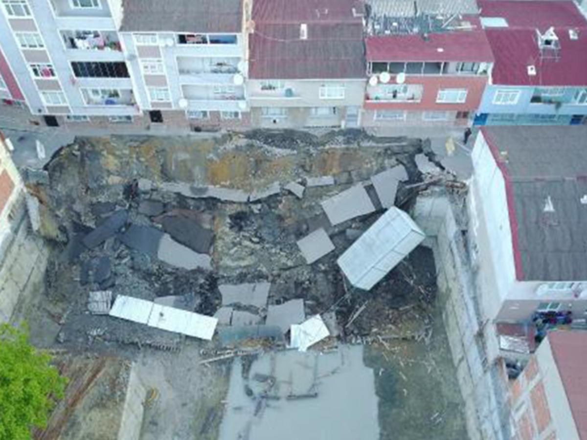 B&uuml;y&uuml;k panik! Esenler'de sokak &ccedil;&ouml;kt&uuml;