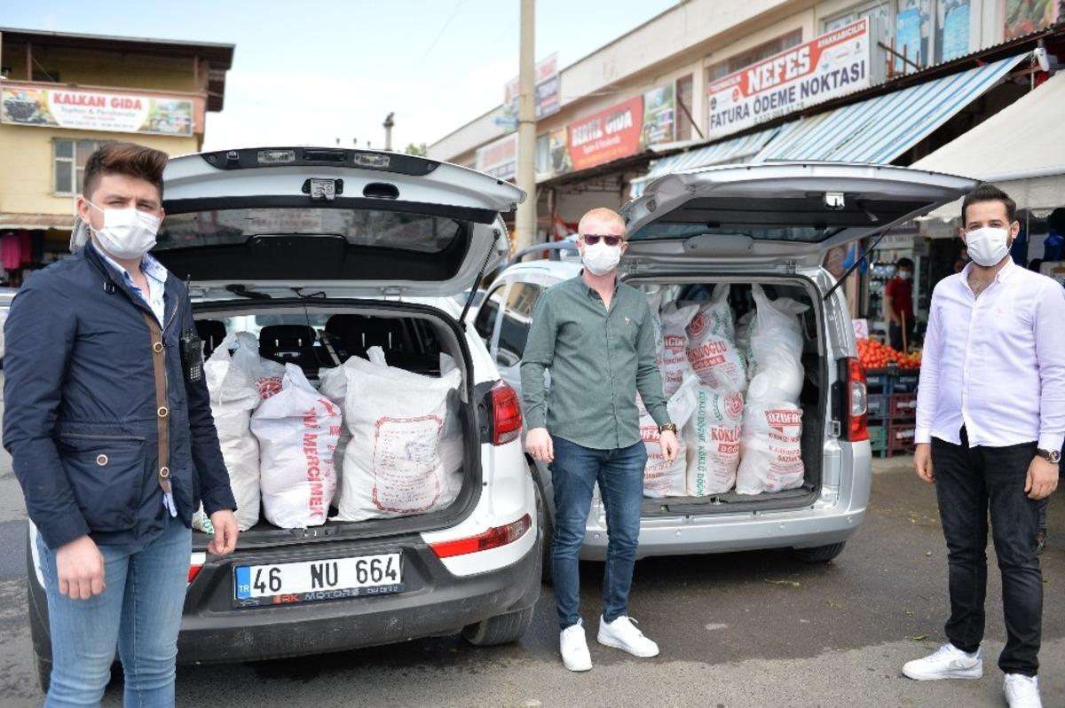 Şefkat El&ccedil;isi gen&ccedil;lerden "&ccedil;ok g&uuml;zel hareketler"