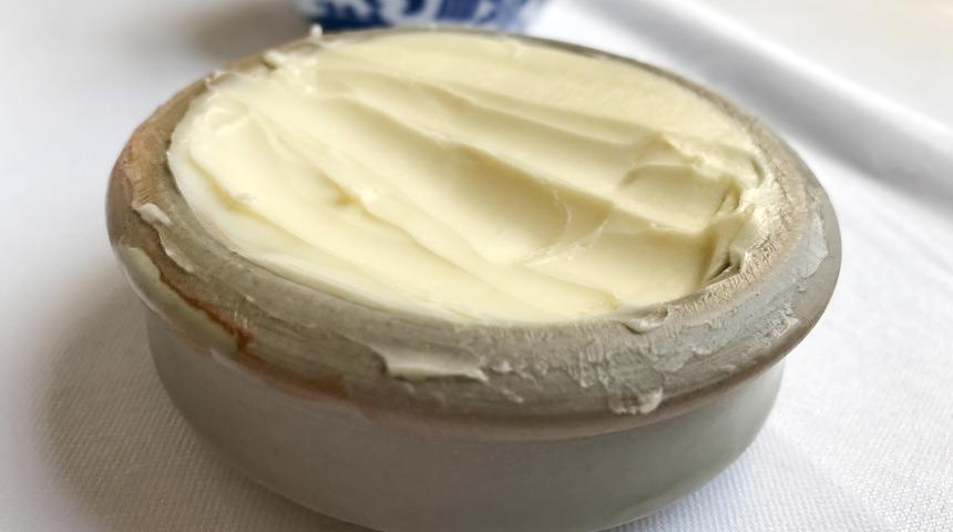 Evde tereyağı yapmak mümkün! İşte o pratik tarif...