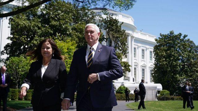 ABD Başkan Yardımcısı Mike Pence ve eşi Karen Pence'e koronavirüs testi yapılmış, sonuçlar negatif çıkmıştı.