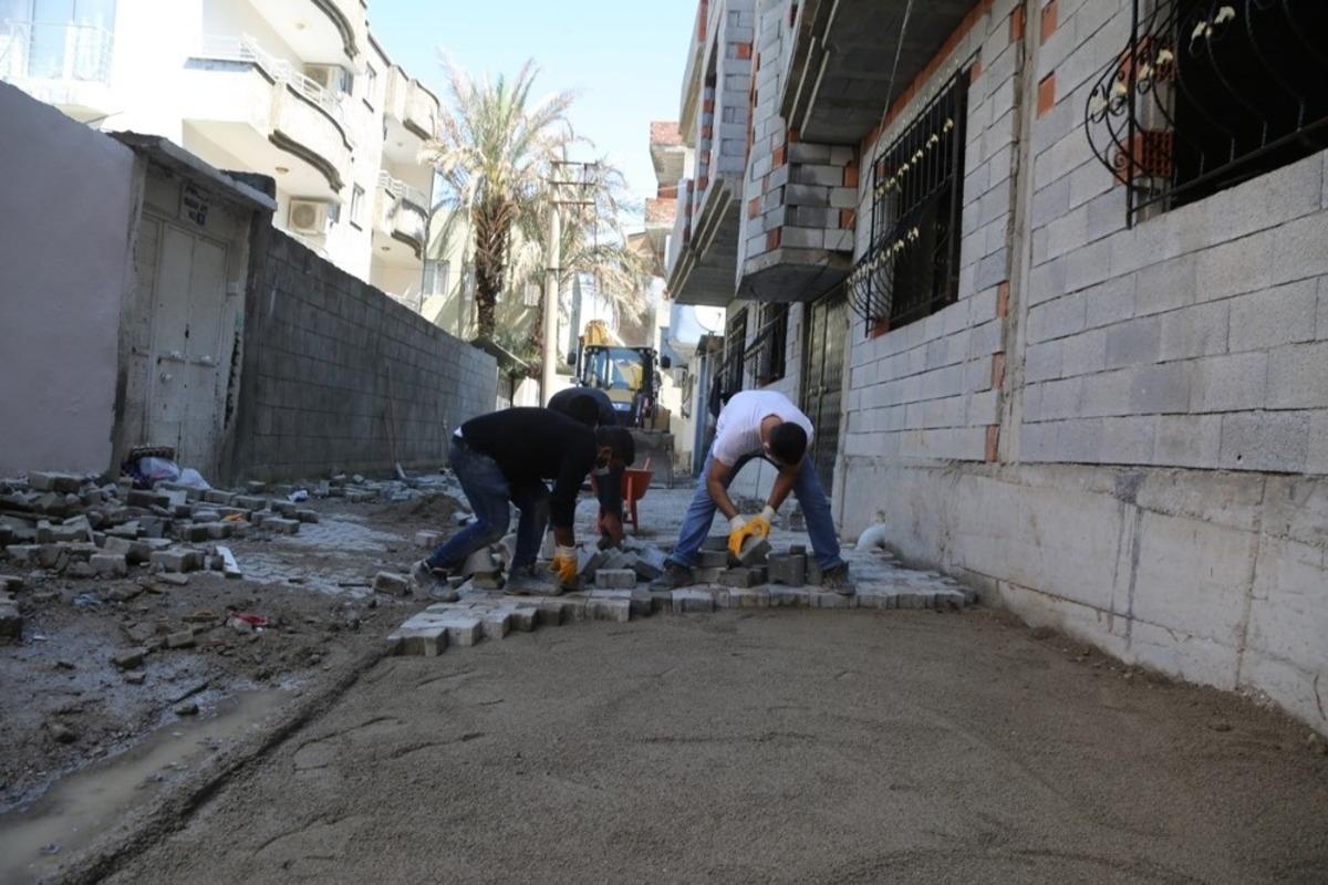 Cizre Belediyesi kilitli parke taşı d&ouml;şeme &ccedil;alışmalarına devam ediyor