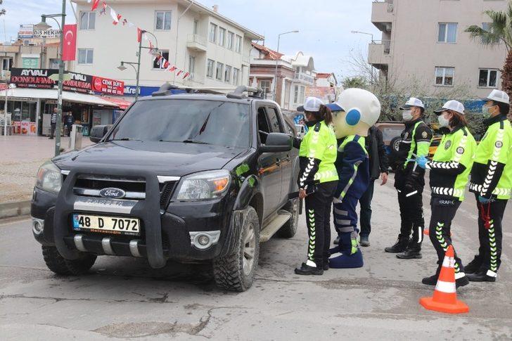 Ayvalık’ta Karayolu Güvenliği ve Trafik Haftası coşkusu G2