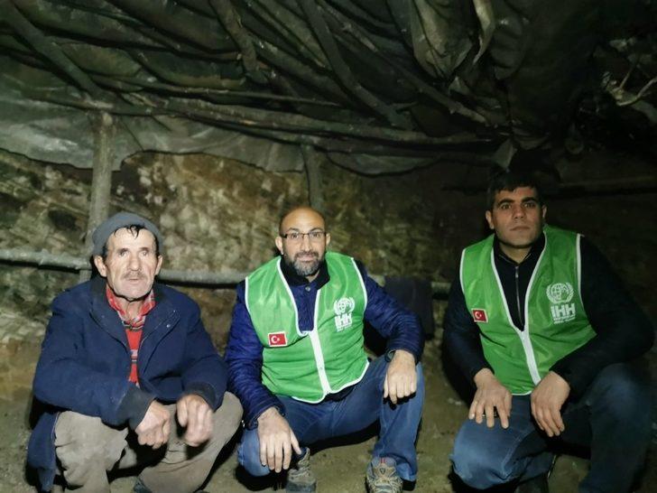 Yürek burkan olay... Aylardır ormanda mağara gibi barakada yaşıyor G3