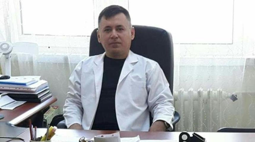 Beyin kanaması geçiren profesör hayatını kaybetti