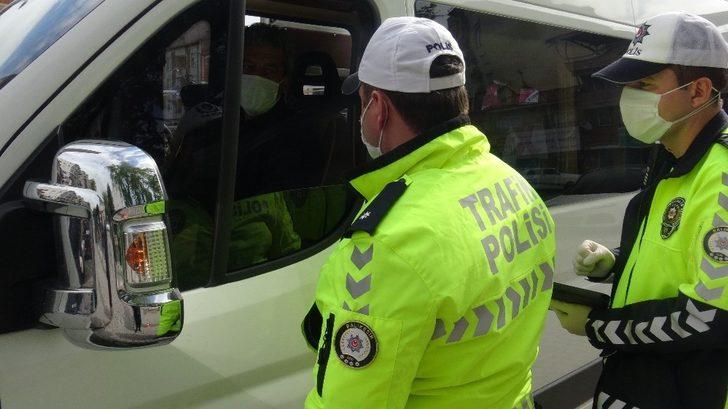 Sındırgı’da sürücülere uygulamalı trafik bilgilendirmesi G5