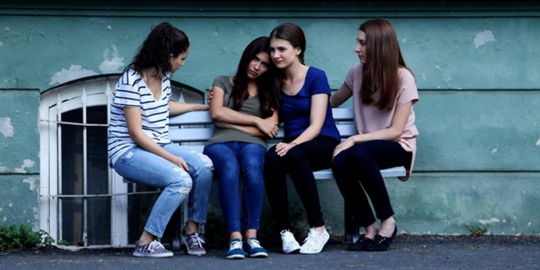 Kırgın &Ccedil;i&ccedil;ekler 12. B&ouml;l&uuml;m fotoğrafları