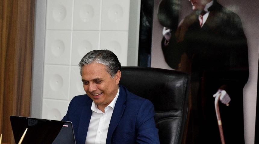 Başkan Uysal, gen&ccedil;lerle g&ouml;r&uuml;şt&uuml;