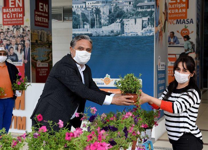 Başkan Uysal, Anneler Günü’nü kutladı G1