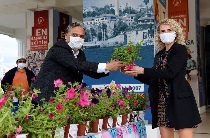 Başkan Uysal, Anneler Günü’nü kutladı G2