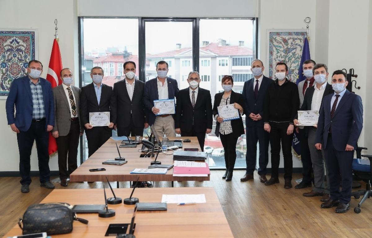 G&ouml;rev s&uuml;releri dolan Enc&uuml;men &uuml;yelerine teşekk&uuml;r belgesi