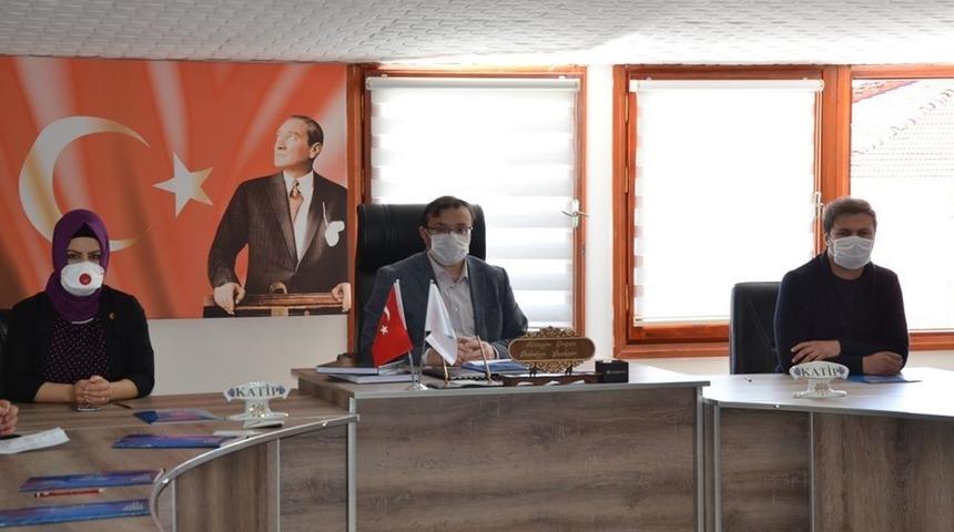 750 koli erzak paketi dağıtıldı