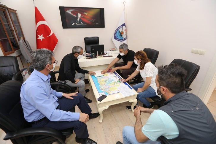 Mezitli’de berber ve kuaförler dezenfekte ediliyor G1